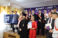 Выпускники «петрынинского центра» получили епархиальные стипендии