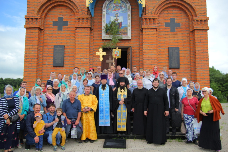 В день памяти Казанской иконы Божией Матери состоялся Крестный ход на Большой Уссурийский остров