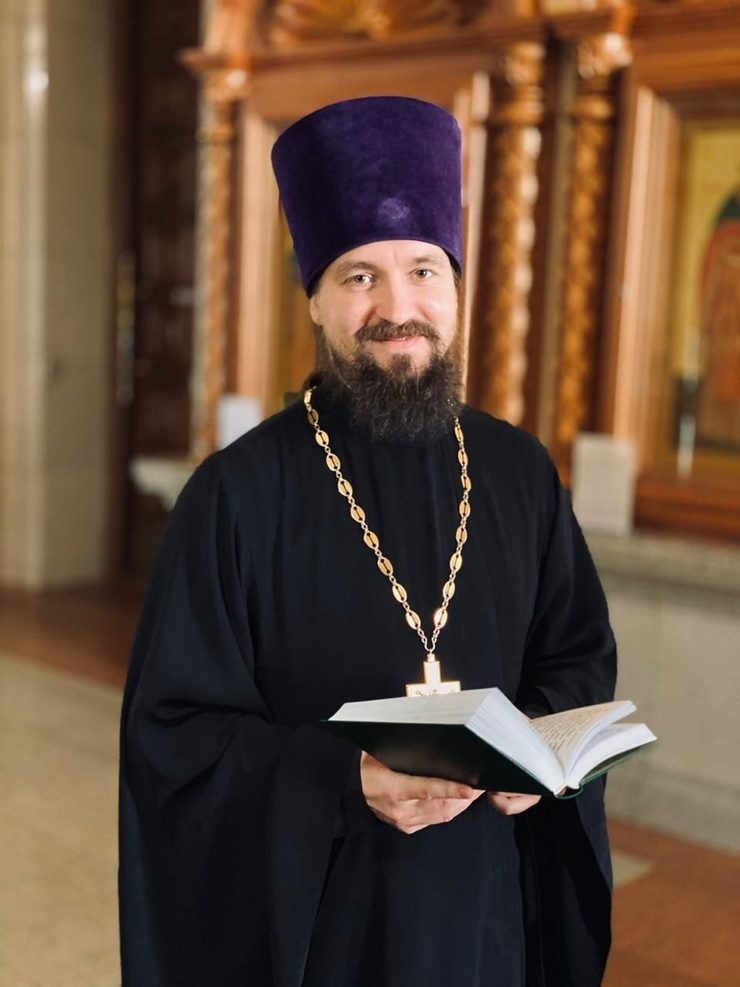 Учебно-методический комплекс по основам православной культуры с дальневосточным компонентом планируют создать в епархии, совместно с Правительством края