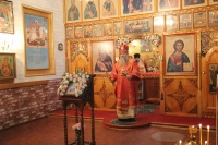 Митрополит Артемий возглавил Божественную литургию в храме  святого великомученика Димитрия Солунского