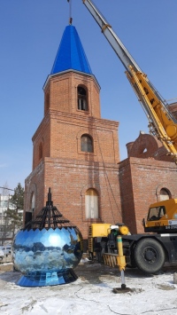 Строящийся храм поселка имени Горького украсился колокольным шатром