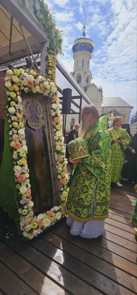 В день памяти преподобного Сергия Радонежского митрополит Артемий принял участие в торжествах в Троице-Сергиевой лавре