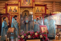 Владыка Артемий возглавил богослужение в храме Казанской иконы Божией Матери