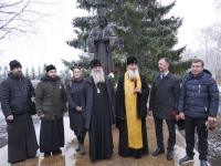 Митрополит Артемий принял участие в освящении памятника священномученику Филиппу Распопову на родине святого