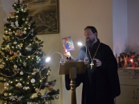 Возрождая традиции: в хабаровском храме прошёл вечер чтения святочных рассказов