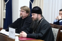 В Законодательной Думе Хабаровского края обсудили законопроекты о защите семьи и профилактике абортов