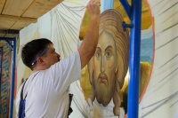 «Это особый дар»: лучшие мастера страны расписывают стены главного хабаровского собора