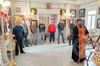 Встреча актива Русской общины с духовником началась с молебна святому покровителю
