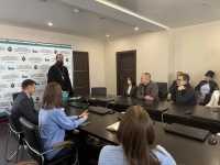 Хабаровский священник рассказал о важности семейных ценностей сотрудникам Главного управления госконтроля и лицензирования