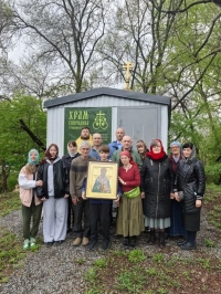 На приходе в честь святителя Спиридона Тримифунтского освящена первая икона для строящегося каменного храма
