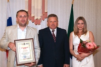 Руководитель проекта «От сердца к сердцу» получил награду от губернатора за участие в социальной жизни края