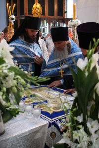 Во всех храмах Хабаровской епархии прошли праздничные богослужения посвящённые Успению Божией Матери