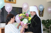 Правящий архиерей поздравил представительниц прекрасного пола с «православным женским днем»