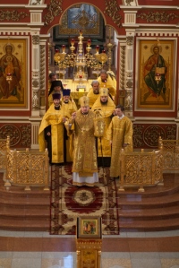 Митрополит Хабаровский и Приамурский Владимир совершил Всенощное бдение в главном соборе Хабаровска