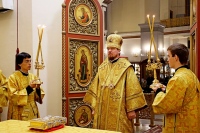 Митрополит Владимир возглавил Всенощное бдение накануне дня памяти святителя Николая Чудотворца