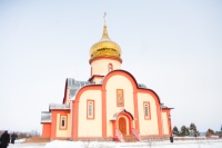 Правящий архиерей возглавил Божественную литургию в храме Свято-Петропавловского женского монастыря