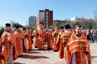 В понедельник Светлой седмицы правящий архиерей совершил Божественную литургию в Свято-Елизаветинском храме Хабаровска