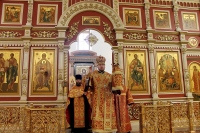 В канун Недели 4-ой по Пасхе митрополит Владимир совершил всенощное бдение в Спасо-Преображенском соборе