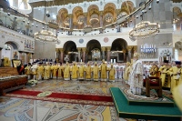 Митрополит Владимир сослужил Святейшему Патриарху Кириллу в Никольском Морском соборе в Кронштадте