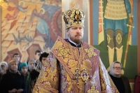 В субботу 1-й седмицы Великого поста митрополит Владимир совершил Божественную литургию в храме святителя Иннокентия Иркутского