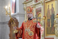 В Неделю 6-ю по Пасхе, о слепом, митрополит Владимир совершил Божественную литургию в Спасо-Преображенском кафедральном соборе