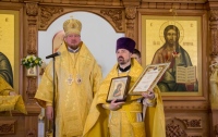 Митрополит Владимир совершил Божественную литургию в праздник 10-летия освящения храма святого преподобного Серафима Саровского