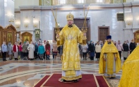 В Неделю 15-ю по Пятидесятнице митрополит Владимир совершил Божественную литургию в Спасо-Преображенском кафедральном соборе