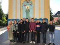 Трудные подростки совершили паломничество по святым местам России