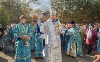 В праздник Покрова Пресвятой Богородицы митрополит Владимир совершил Божественную литургию в Покровском храме Хабаровска