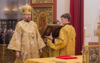 В Неделю 21-ю по Пятидесятнице митрополит Владимир совершил Божественную литургию в Спасо-Преображенском кафедральном соборе