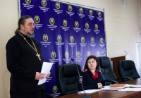 Священник рассказал сотрудникам Управления ГИБДД по Хабаровскому краю о праздновании Казанской иконы Божией Матери