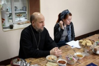 Настоятель Покровского храма встретился со специалистом Комитета по управлению Индустриальным районом