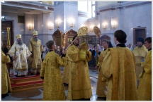 Божественная Литургия в хабаровском кафедральном соборе Преображения Господня (20 июня 2010 года)