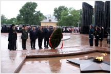 Возложение венков к мемориалу Славы, город Хабаровск (22 июня 2010 года)