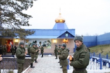 Праздничное богослужение в воинском храме во имя святого великомученика Димитрия Солунского. 10 ноября 2012 года