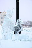 Создание ледовой композиции у Спасо-Преображенского собора: день третий. 23 декабря 2011 г.