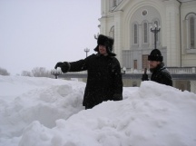 Руководство и преподавательский состав семинарии на уборке снега (6 марта 2007)