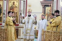 Митрополит Игнатий совершил диаконскую хиротонию Михаила Нерсесьяна. Спасо-Преображенский кафедральный собор 13 марта 2016 г.
