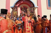 Божественная литургия в пятницу Светлой седмицы в Свято-Петропавловском женском монастыре 21 апреля 2017 г.